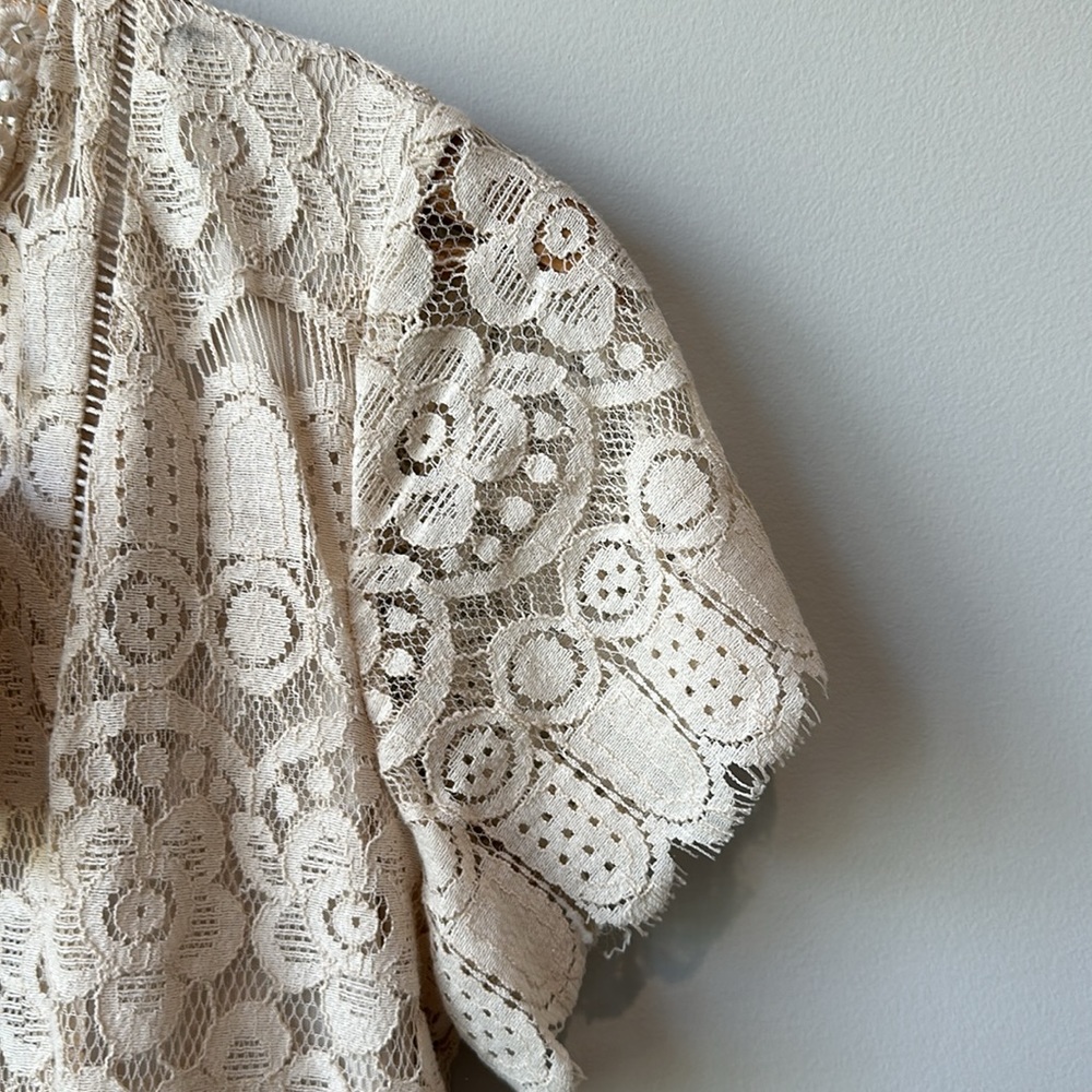 NWT Blu Pepper Ivory Lace  High Waist Dress with Flutter Sleeve S - Picture 3 of 8